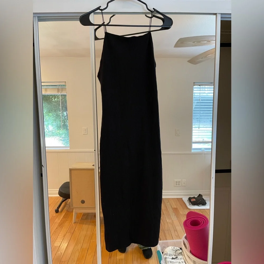Sleek Sexy Reformation Black Ribbed fitted Midi Dress with thin spaghetti straps - Picture 7 of 15
